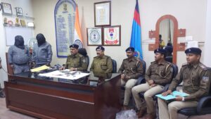 Read more about the article पिठोरिया और ठाकुर गांव थाना का सम्मिलित अभियान लाया रंग, दो अपराधी हुए गिरफ्तार, देसी कार्बाइन बरामद……..